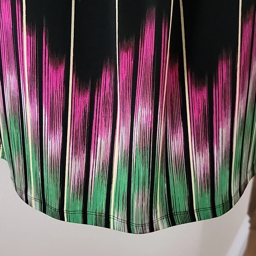 DANA BUCHMAN Cap Sleeve Gathered V Neck Front Dress Pink Green Black Sz M